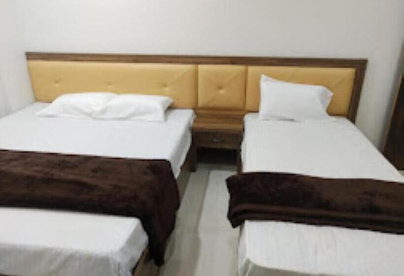 Номер Стандарт, Ram Leela Lodge, Tuljapur