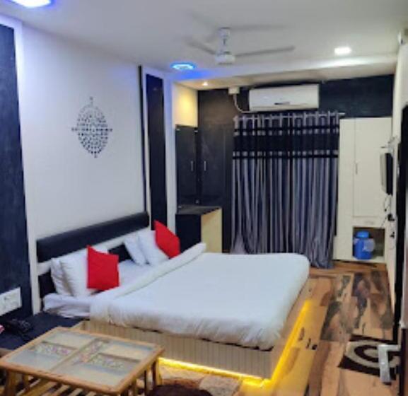 Стандартный Номер Кровать Кинг, Rw International, Hingoli