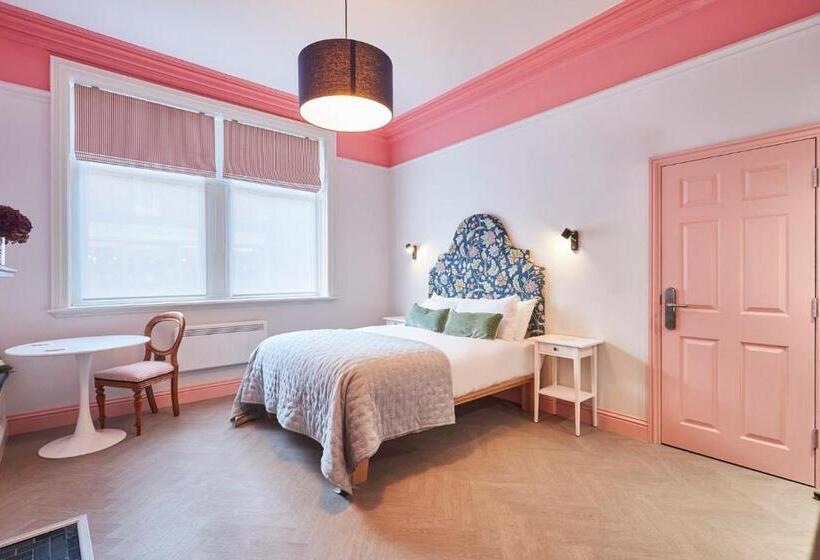 اتاق استاندارد با تخت بزرگ, Arlington House Hotel   Self Check In Suites