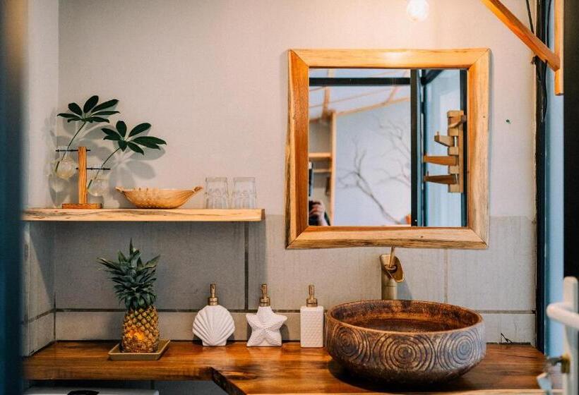 اتاق استاندارد با بالکن, Tịnh House Phú Quốc
