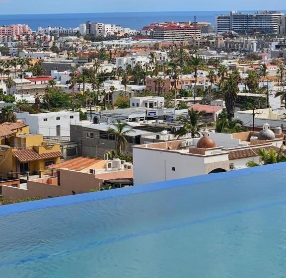 バルコニー付き１ベッドルームアパートメント, Elegant Condo In An Upscale Building