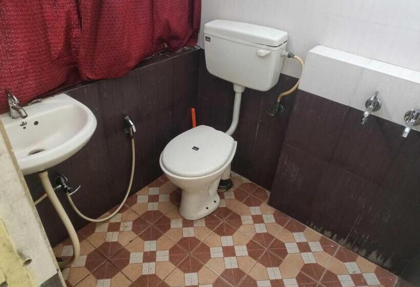 Quarto Triplo Clássico, Oyo Hotel Sai Vishnu