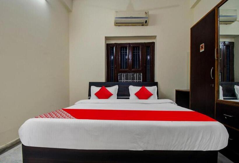 اتاق کلاسیک سه تخته, Oyo Hotel Tanu Palace