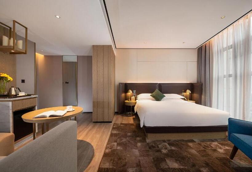 Quarto Superior, Echarm Plus Hotel   Taihu Garden Metro Station, North Changjiang Road Wuxi