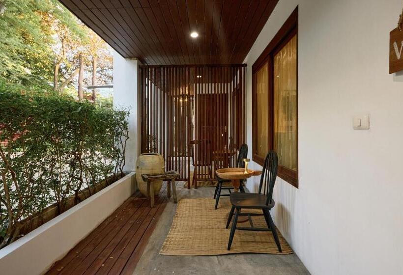 اتاق لوکس, Jambolan Chiangmai