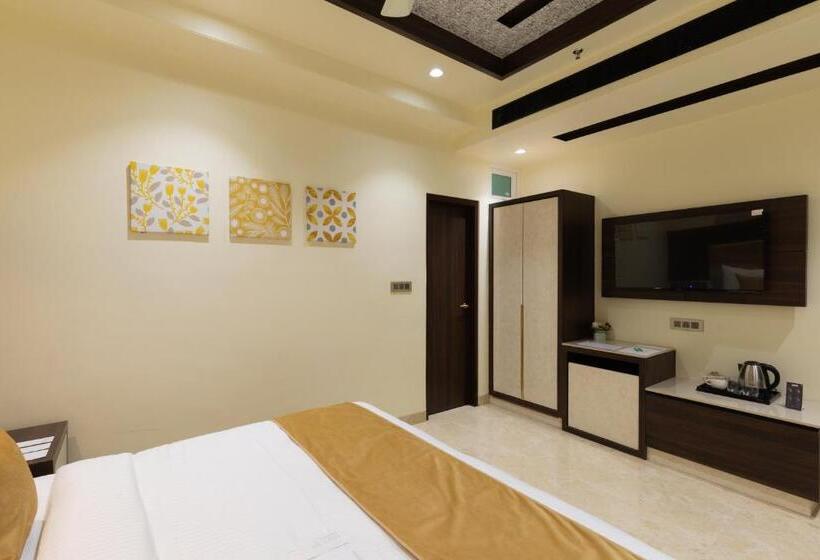 اتاق استاندارد با تخت بزرگ, Royal Rawal   Luxury Boutique