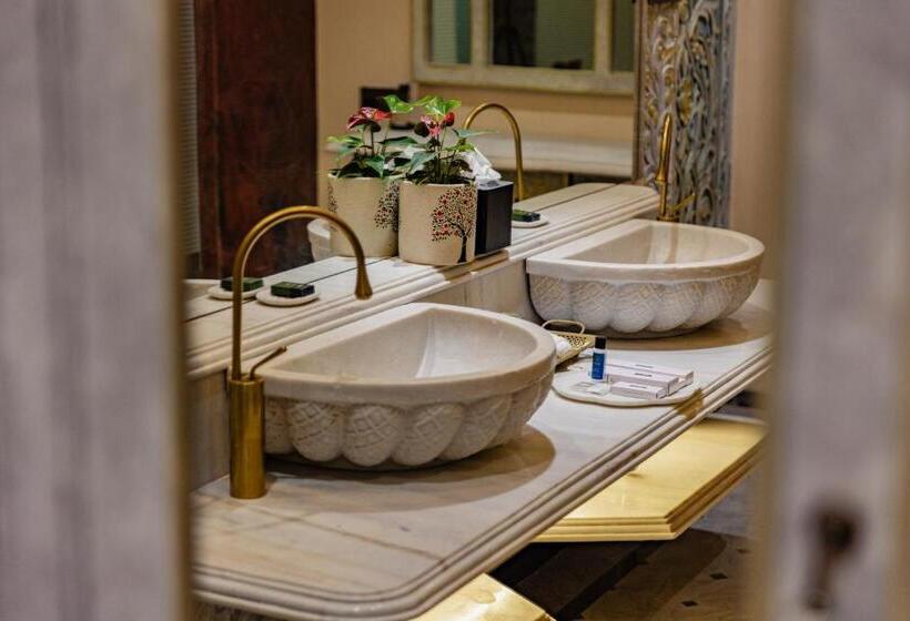 Люкс, Shilp Wellness Resort And Spa