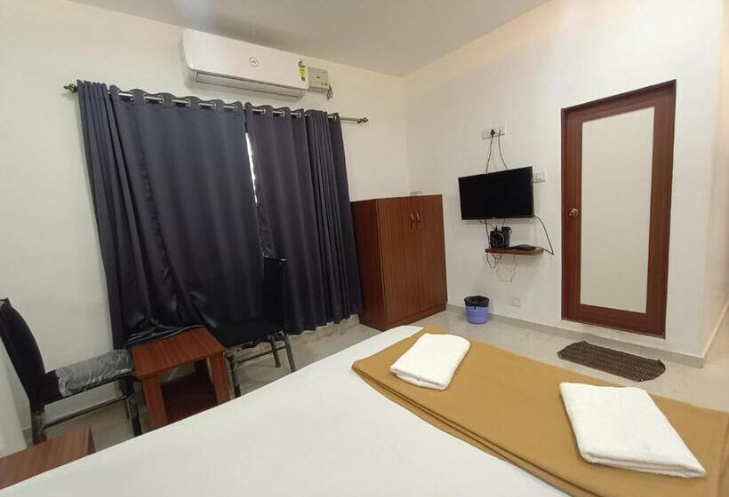 豪华房间, Staymaker Hotel Mayura