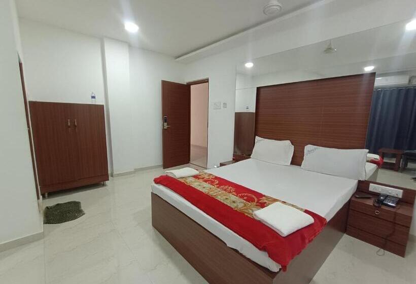 豪华房间, Staymaker Hotel Mayura