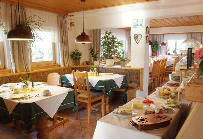 Номер Стандарт с Балконом, Gasthof Pesbichl
