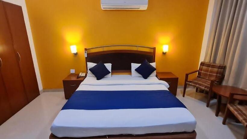 Deluxe Room, Divine Admire Opp Gurudwara Sahib In Taimoor Nagar Friends Colony