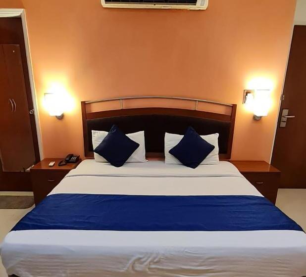 Superior Room, Divine Admire Opp Gurudwara Sahib In Taimoor Nagar Friends Colony