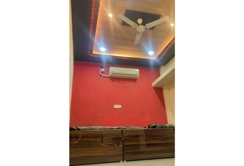Номер Deluxe, Guru Kripa, Ujjain