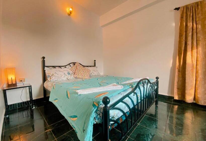 Люкс Кровать Кинг, Honeydew Suites By Goaround Homes
