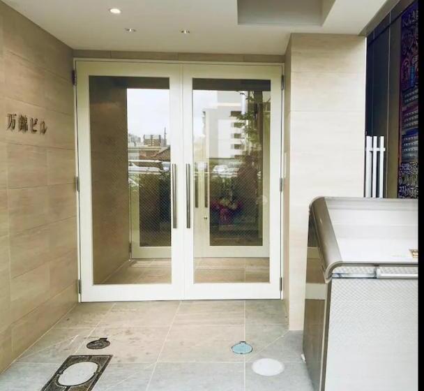 اتاق خانوادگی, 万錦apartment