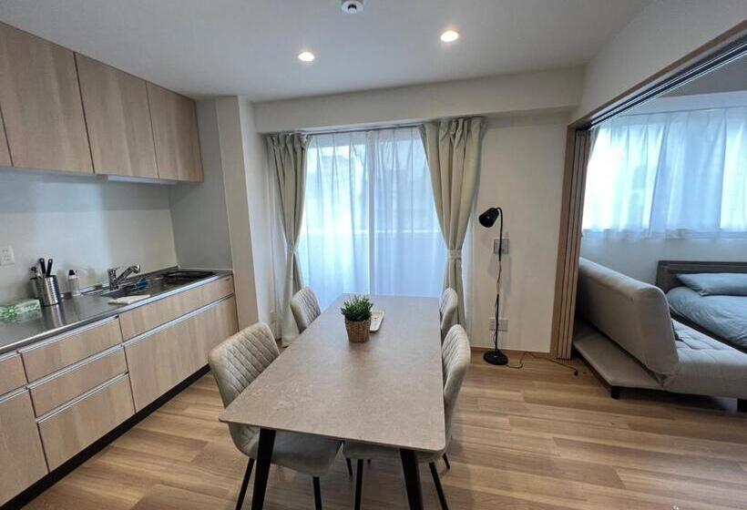 اتاق خانوادگی, 万錦apartment