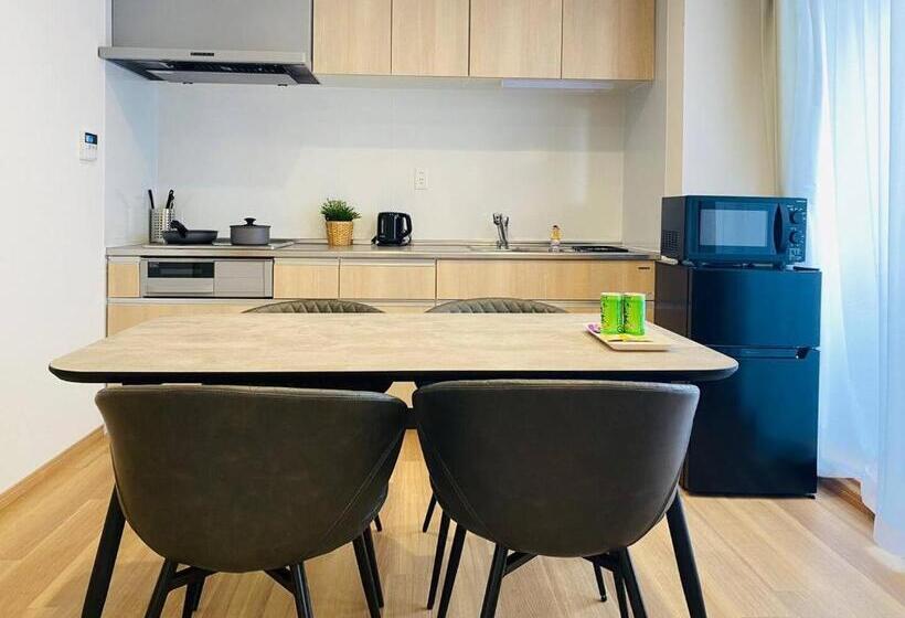 اتاق خانوادگی, 万錦apartment