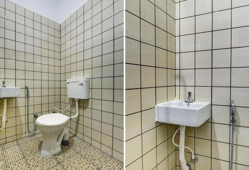 Номер Стандарт, Oyo Flagship Golden Residency Manjeri