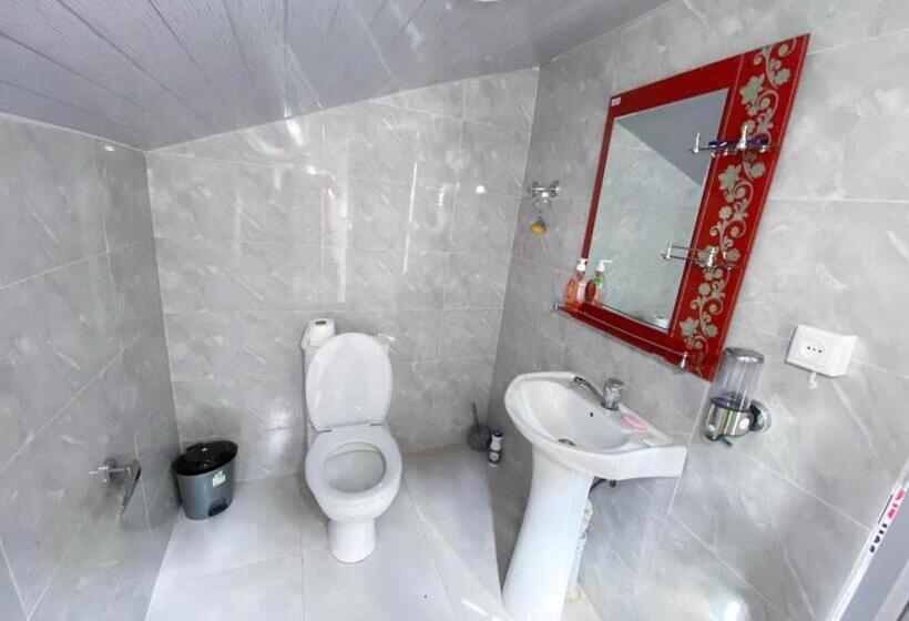 اتاق استاندارد یک نفره, Mtirala Hotel Zipo