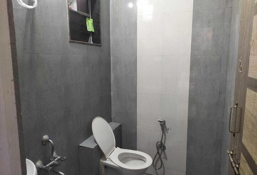 Трехместный Номер Классика, Oyo Hotel Md Grand Ac Rooms