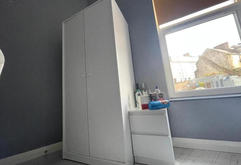 اتاق استاندارد, Leitrim Property Cork
