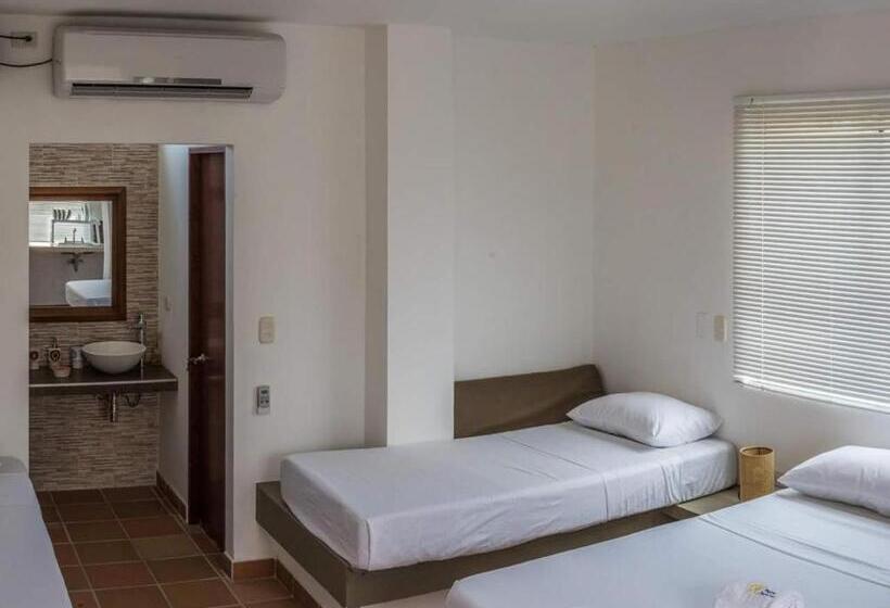 اتاق استاندارد سه نفره, Casa Donama