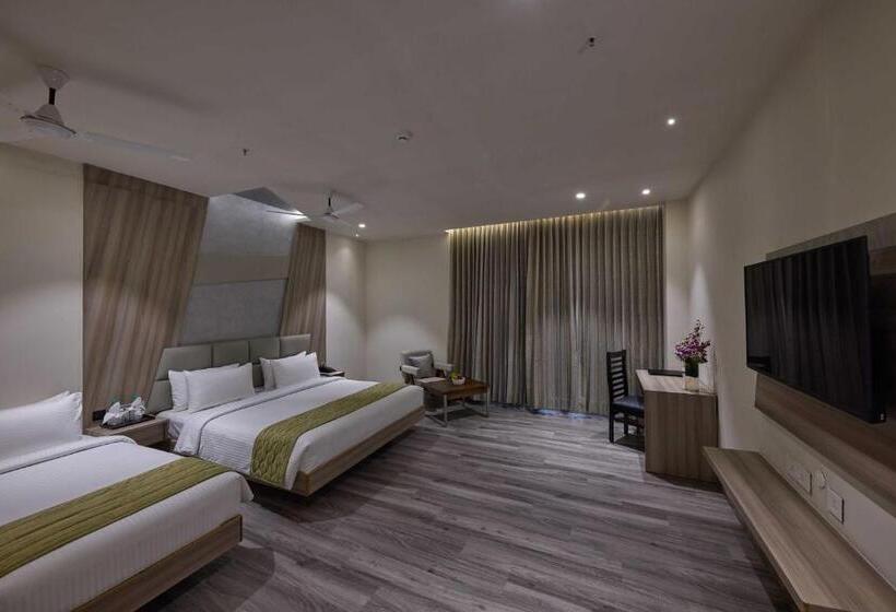 Семейный Номер, Grand Continent Hosur A Sarovar Portico Affiliate