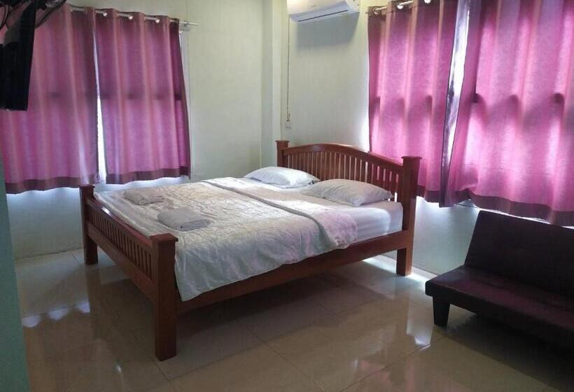 スタンダードルーム, โรงแรมพรถวิล ศรีสะเกษ Sisaket Pontawin Budget Inn
