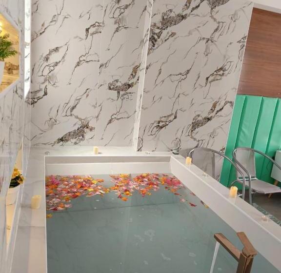 سوئیت جونیور با استخر, Jacuzzi Hotel Cusco