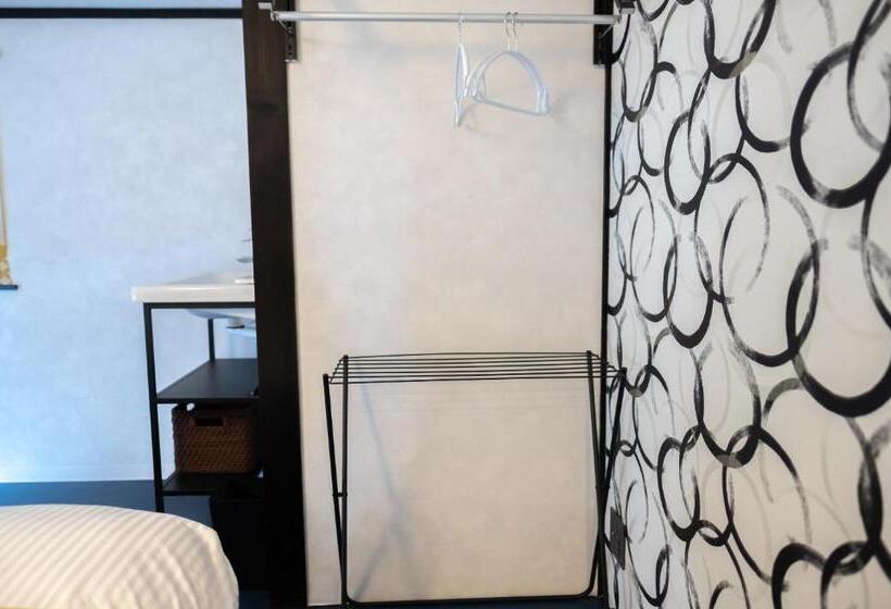 اتاق استاندارد با سرویس بهداشتی مشترک, Niseko Powder Chalet