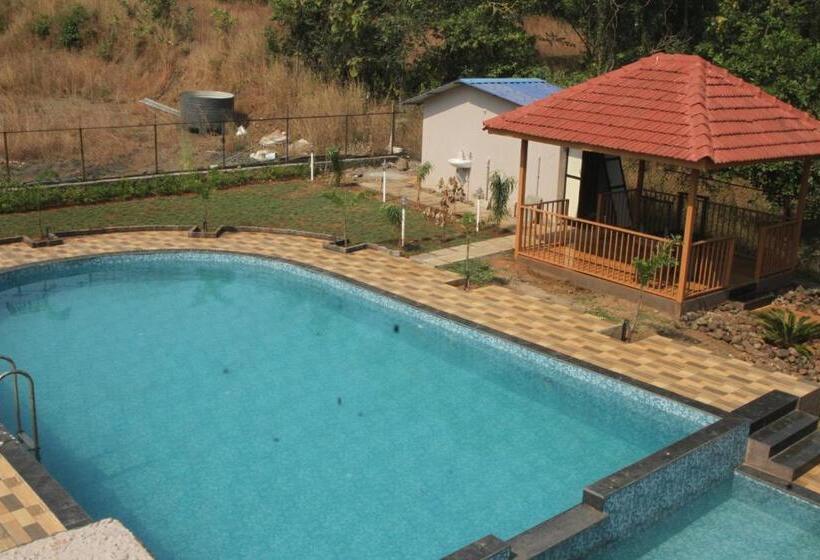Номер Deluxe, Hill Resort Alibaug