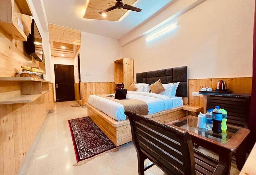 Номер Deluxe, The Nest With Open Rooftop Cafe Mecleodganj