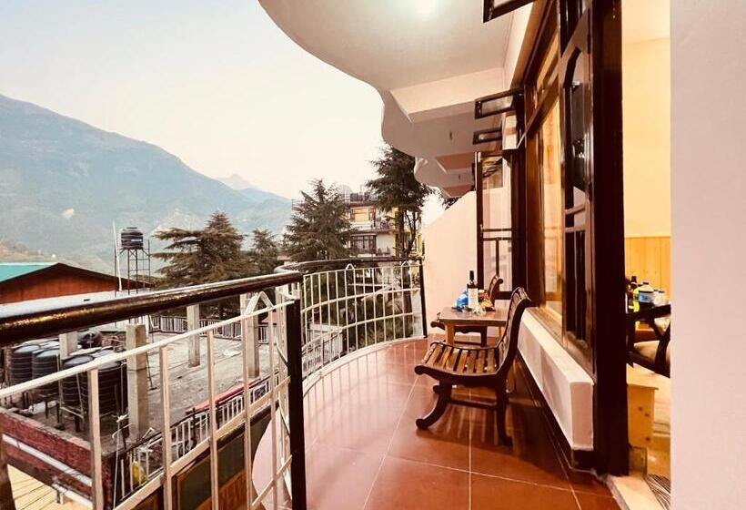 Номер Deluxe с Балконом, The Nest With Open Rooftop Cafe Mecleodganj
