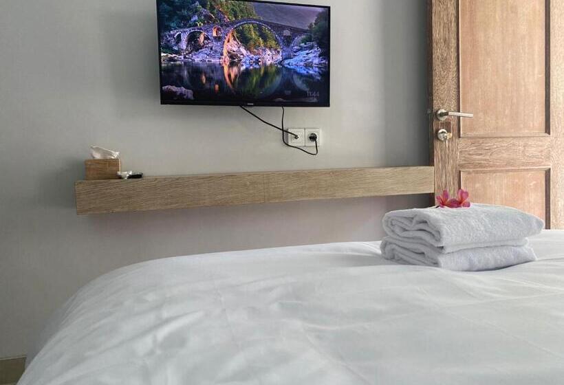 Quarto Deluxe, Manuver Surf And Stay Uluwatu Bali