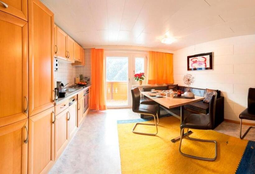 Апартаменты 3 Спальни, Appartement Zint