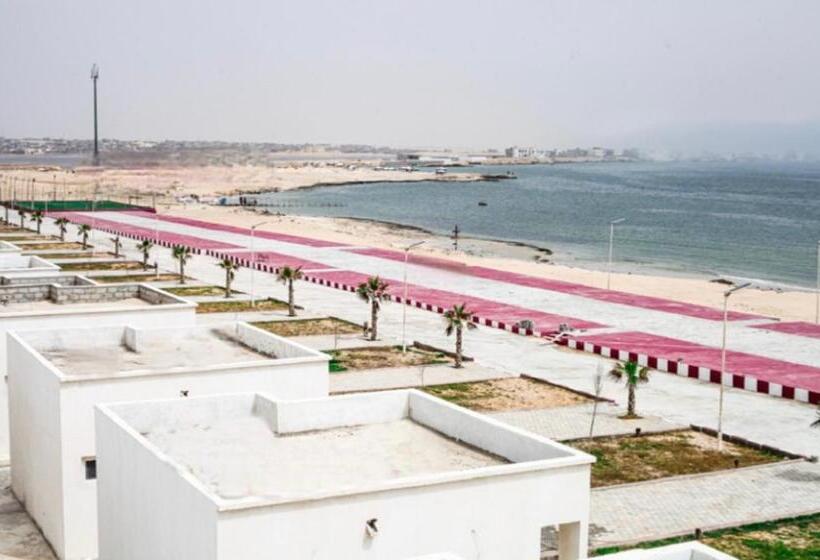 بانگلوی استاندارد با چشم‌انداز دریا, Capblancvillagetouristique