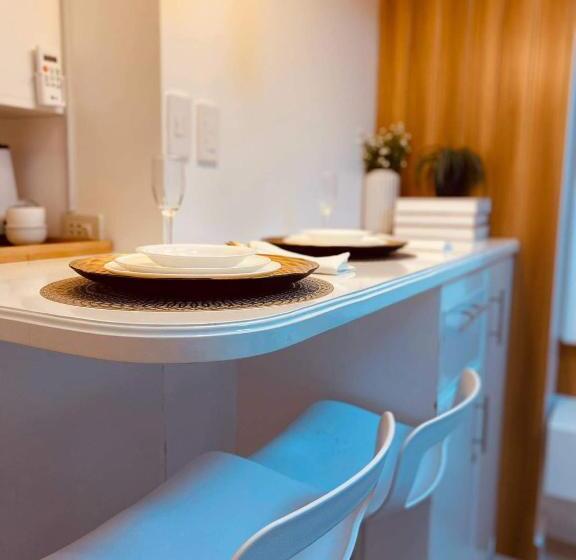 스탠다드 발코니 스튜디오, Neri’s Place At Azure North