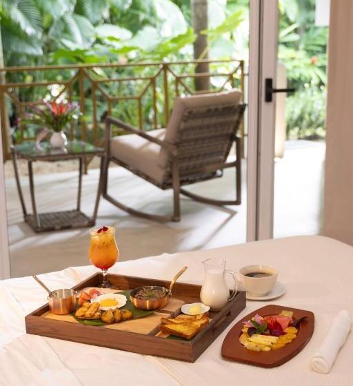 اتاق لوکس, Astra Hotel Boutique