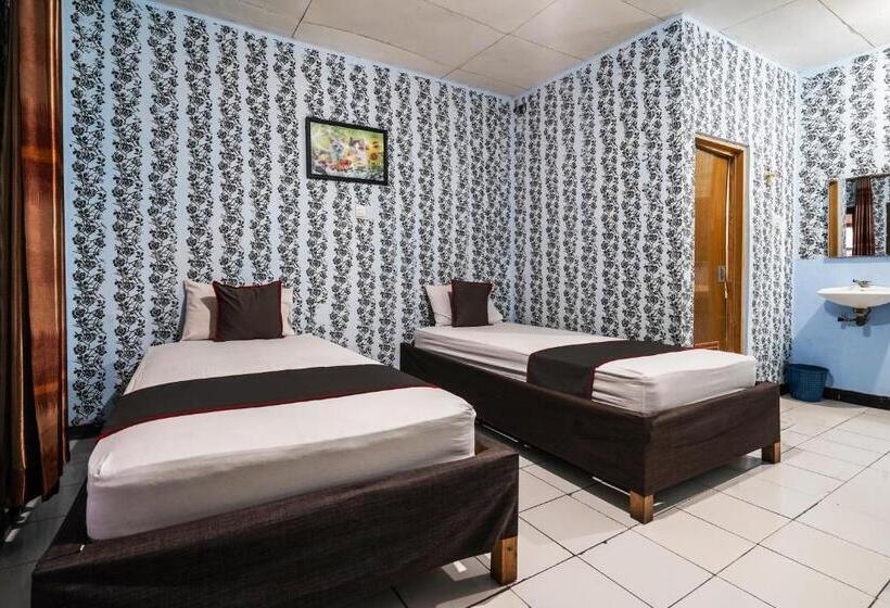 Номер Deluxe, Capital O 93262 Hotel Cherish 2