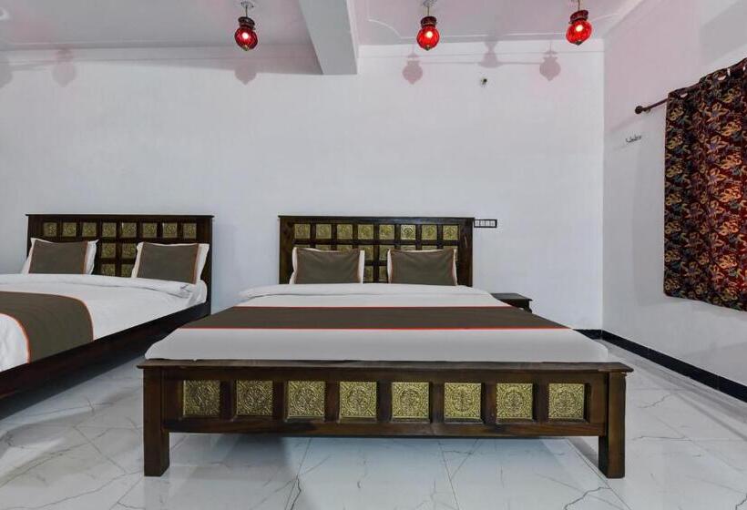 Quarto Triplo Deluxe, Collection O Hotel Kumbha Garh