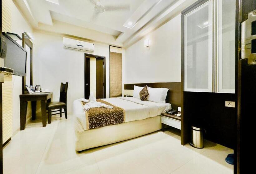 اتاق لوکس, Blueberry Nest Zirakpur