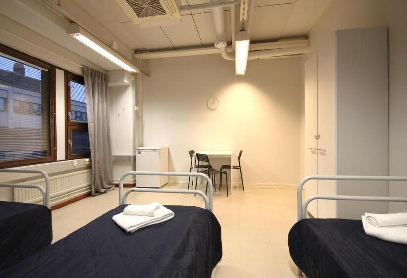 Трехместный Номер Стандарт Совместная Ванная, Forenom Hostel Vantaa Kehä Iii