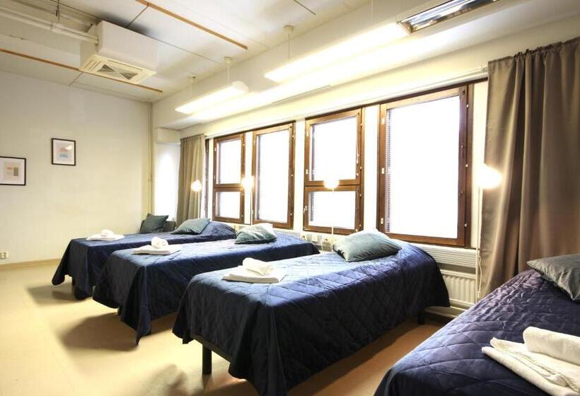 스탠다드 4인용 룸 공용 욕실, Forenom Hostel Vantaa Kehä Iii