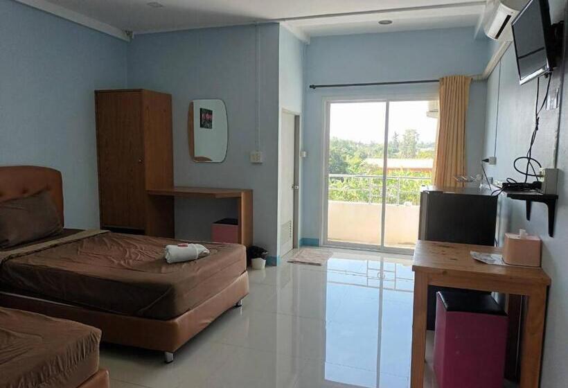 Номер Стандарт, Center Place Ang Thong