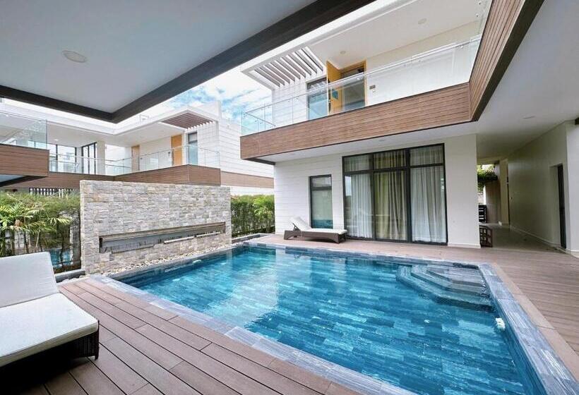 اتاق لوکس با چشم‌انداز باغ, Phoenix Pool Villa Cam Ranh