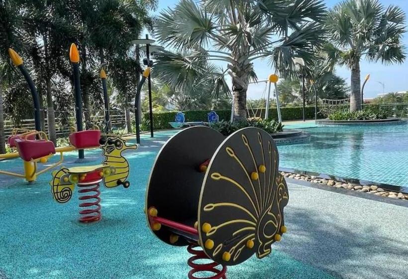 سوییت با چشم‌انداز باغ, Phoenix Pool Villa Cam Ranh