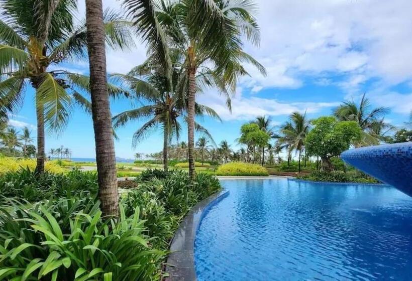 سوییت با چشم‌انداز باغ, Phoenix Pool Villa Cam Ranh