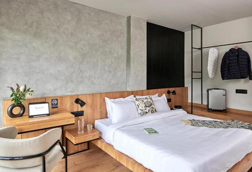 스탠다드 룸 킹사이즈 침대, Warehouse Suites And Loft