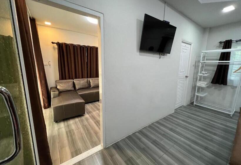 디럭스 룸 킹사이즈 침대, Nuttida Resort ณัฐธิดา รีสอร์ท