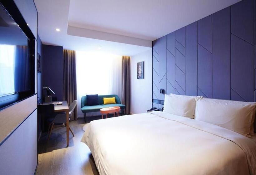 Номер Стандарт, Atour Hotel Gangding Metro Station Taikoo Hui Tianhe Guangzhou     Free Shuttle Bus Service Between